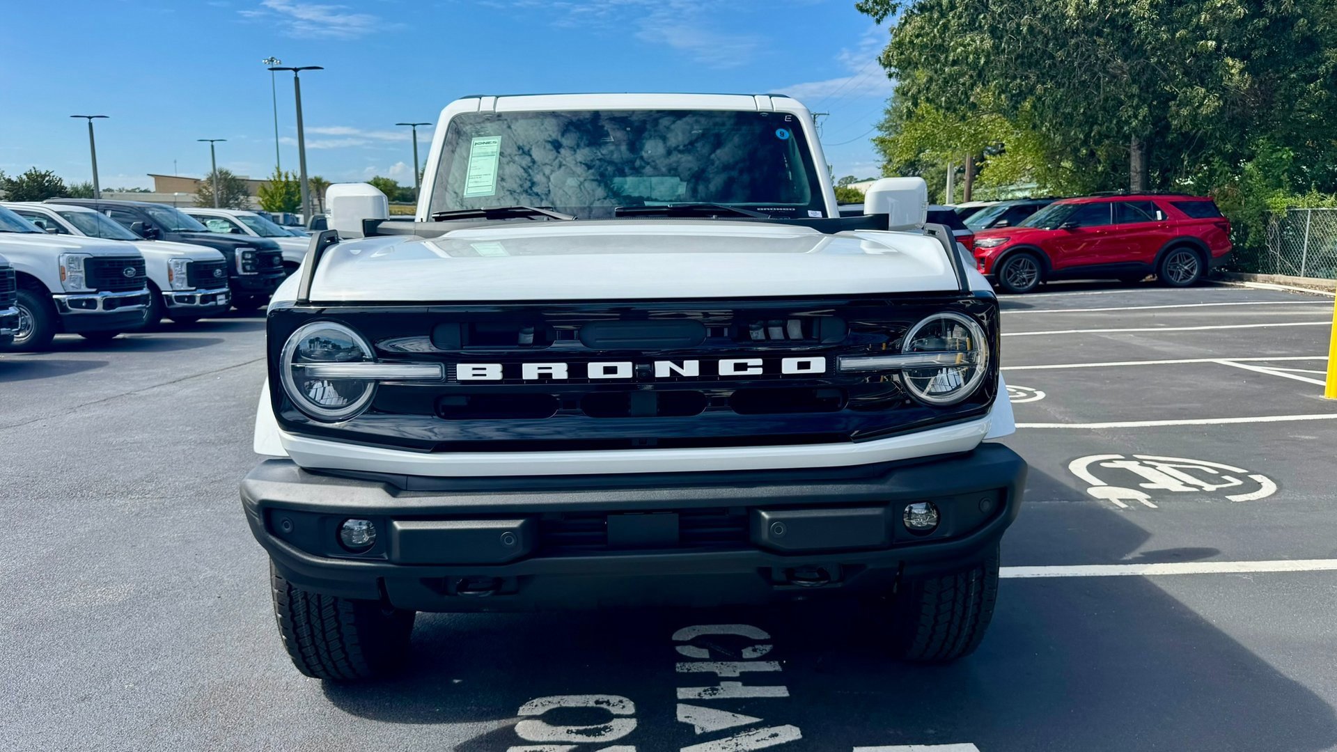 2025 Ford Bronco Outer Banks photo 12