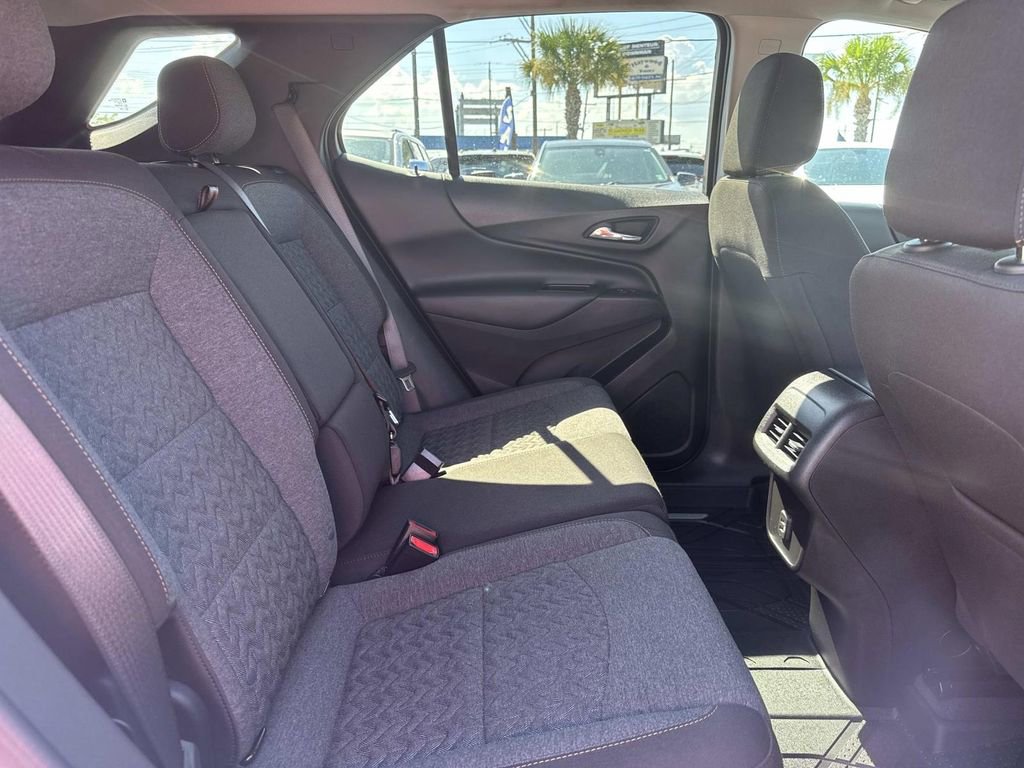 2022 Chevrolet Equinox LT photo 9