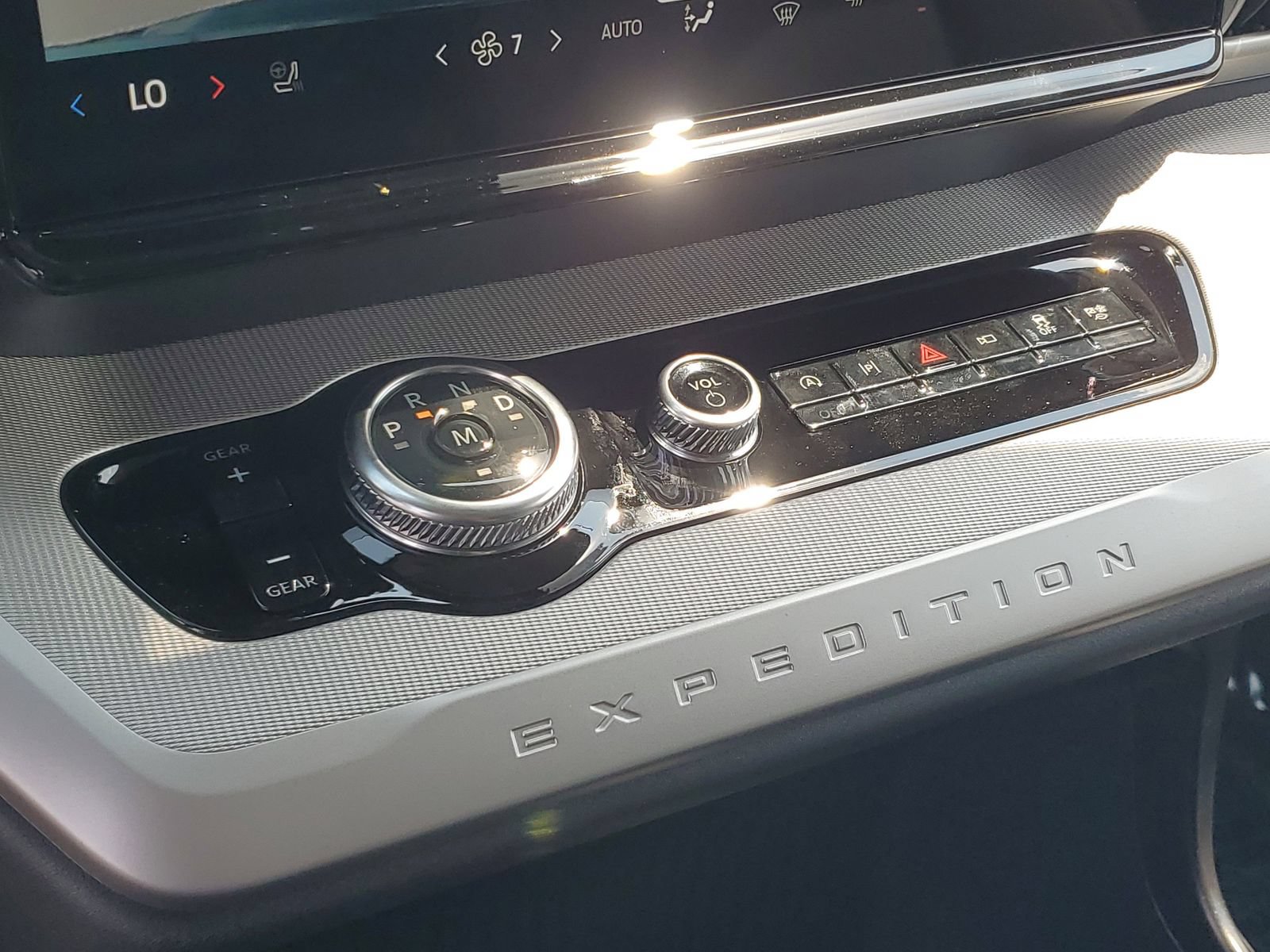 2026 Ford Expedition Active - Photo 28