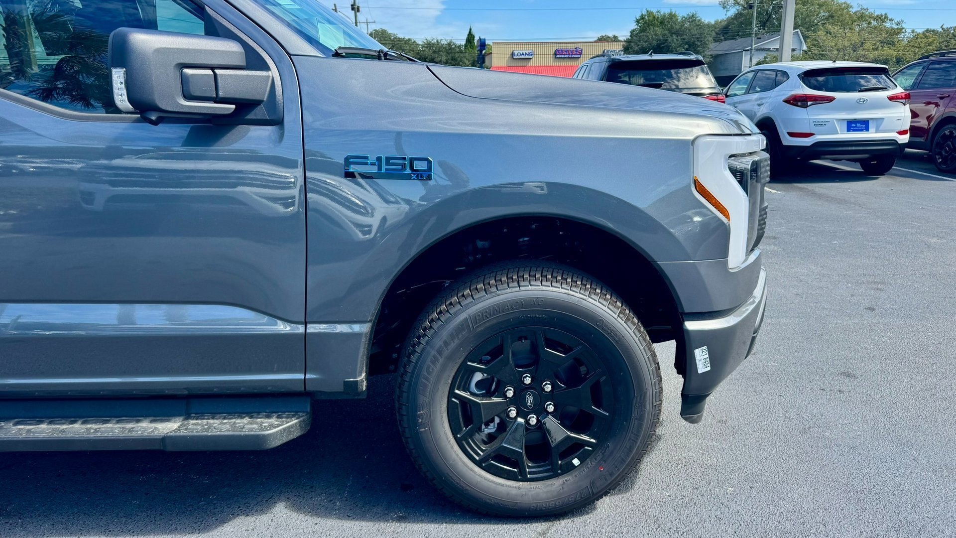 2025 Ford F-150 Lightning XLT photo 2