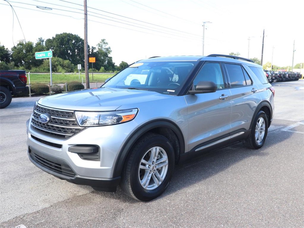 2022 Ford Explorer XLT photo 2