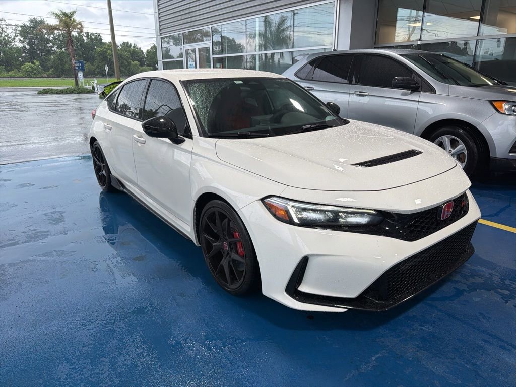 2024 Honda Civic Type-R's photo