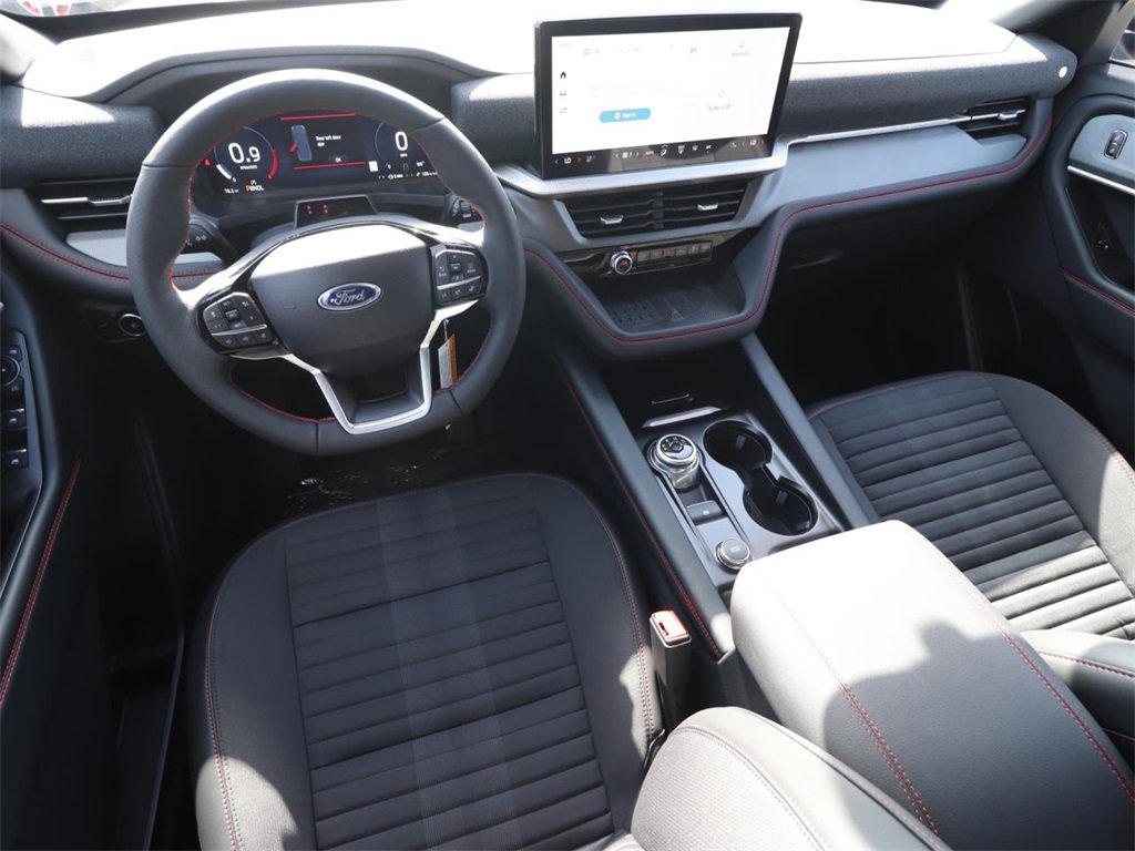 2025 Ford Explorer ST-Line photo 4