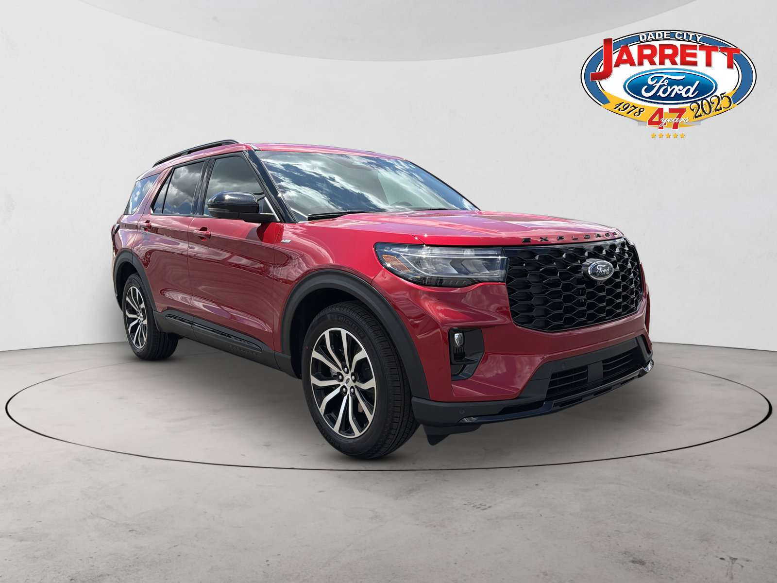 2026 Ford Explorer ST-LINE RWD's photo