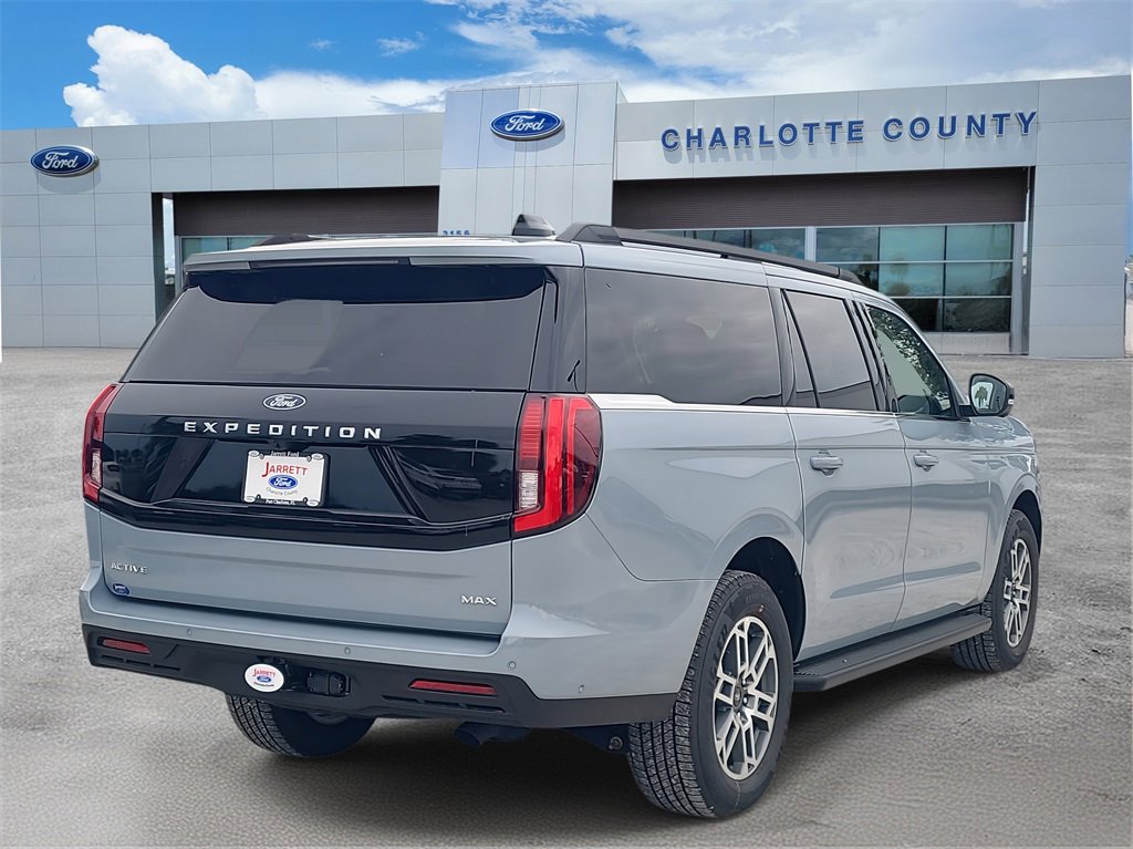 2025 Ford Expedition MAX photo 4