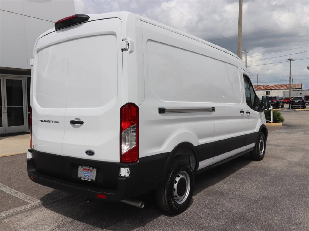 2025 Ford Transit Cargo Van photo 3