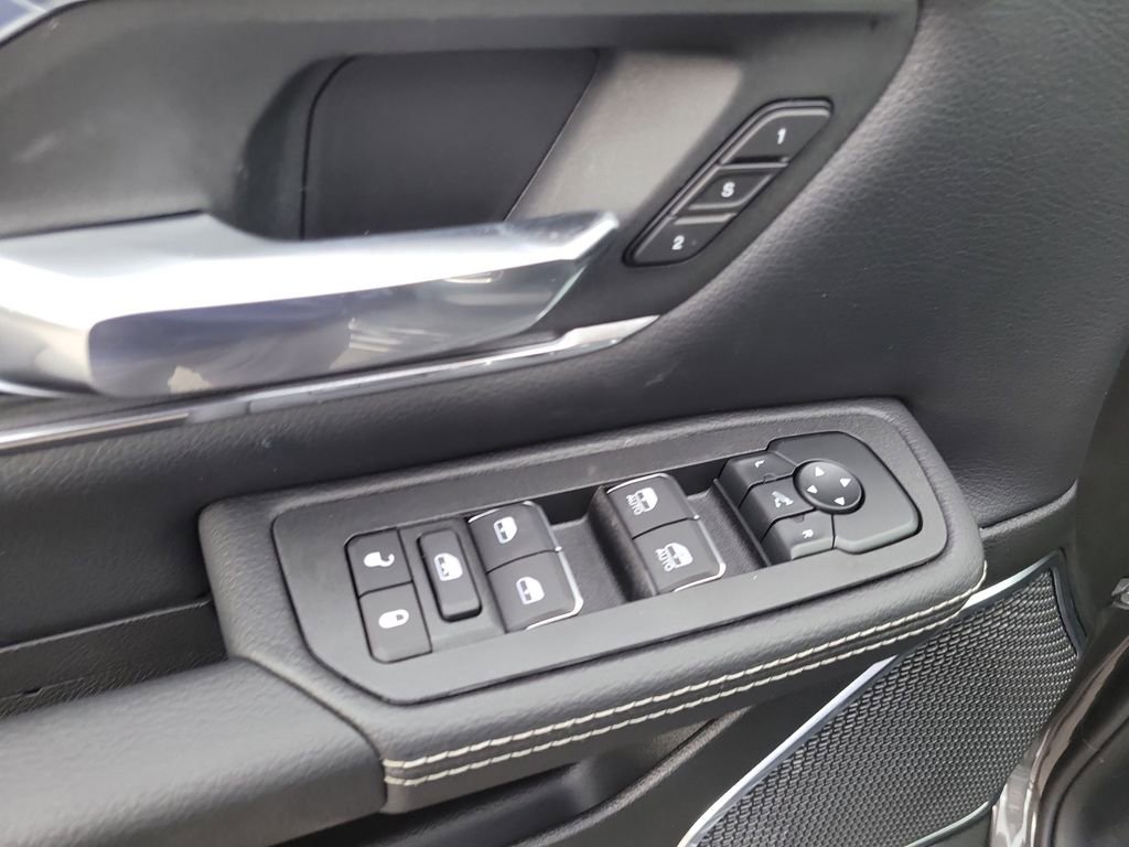 2026 Ram 1500 Laramie photo 13