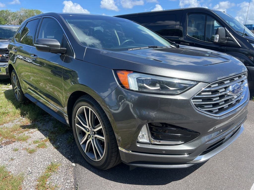 2019 Ford Edge Titanium's photo