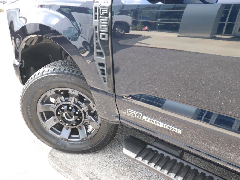 2025 Ford F-250 XL photo 4