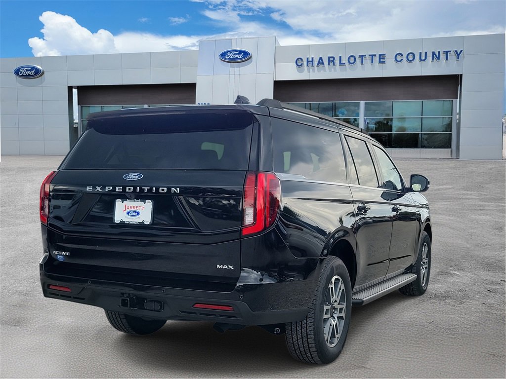 2025 Ford Expedition MAX photo 3