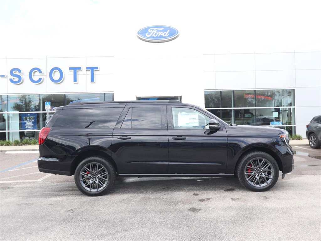 2025 Ford Expedition MAX Platinum photo 4