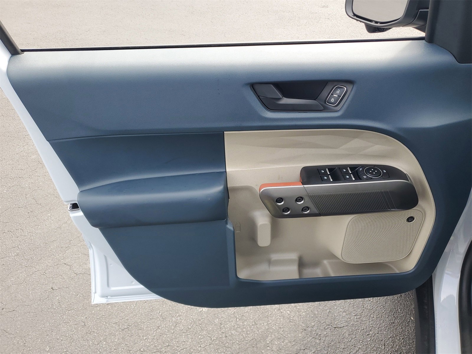 2025 Ford Maverick Lariat photo 8