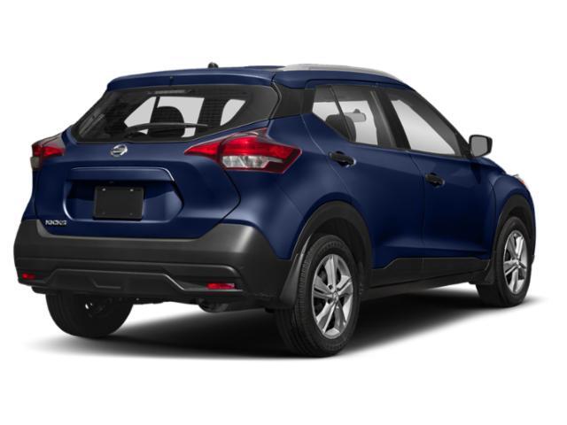 2020 Nissan Kicks SV photo 2
