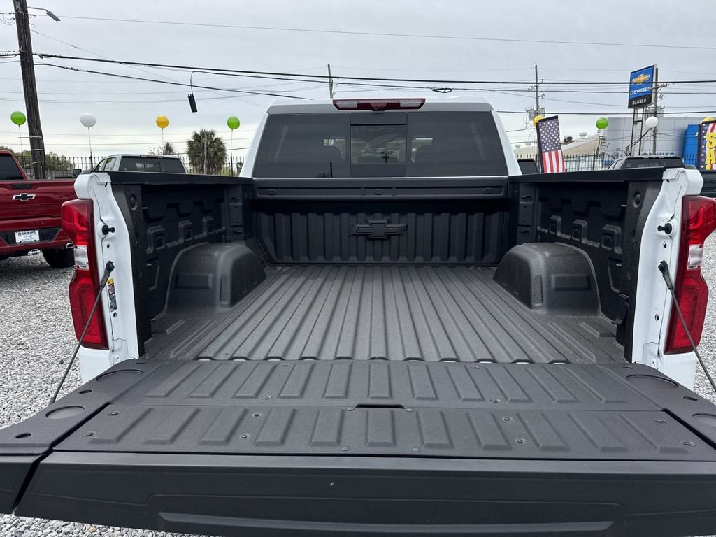 2026 Chevrolet Silverado 1500 LTZ - Photo 8