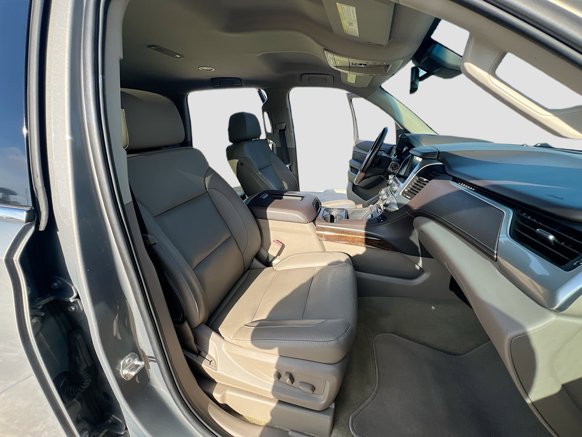 2019 Chevrolet Tahoe LT photo 29