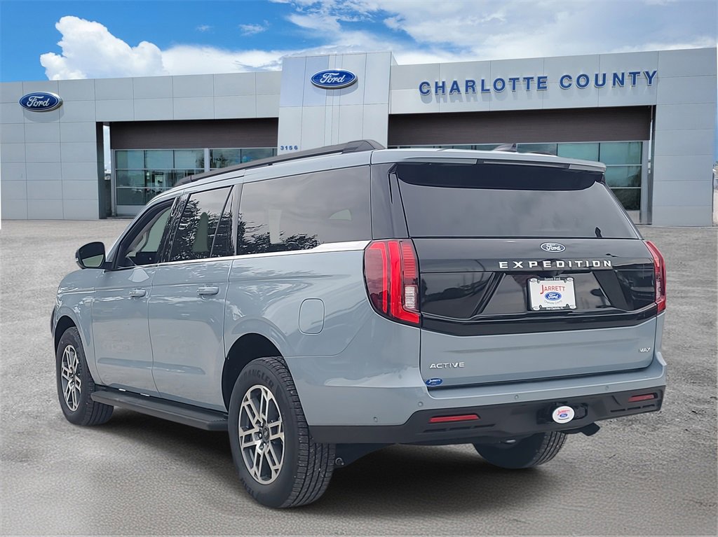 2025 Ford Expedition MAX photo 3