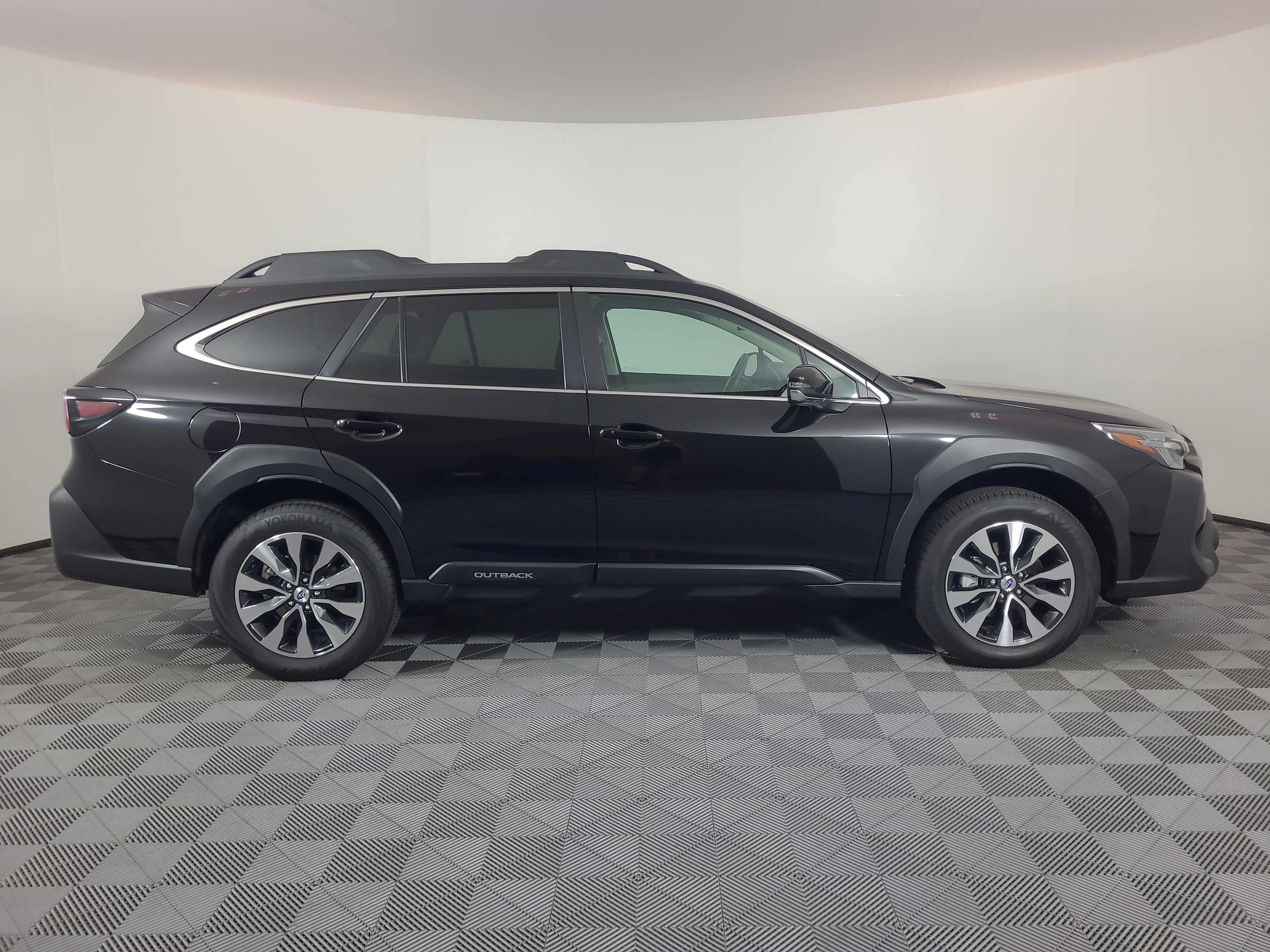 Used 2024 Subaru Outback Limited with VIN 4S4BTGND4R3274331 for sale in Brighton, CO