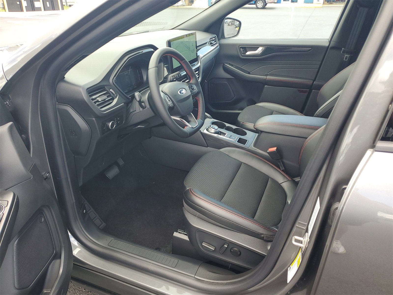 2025 Ford Escape ST-Line photo 14