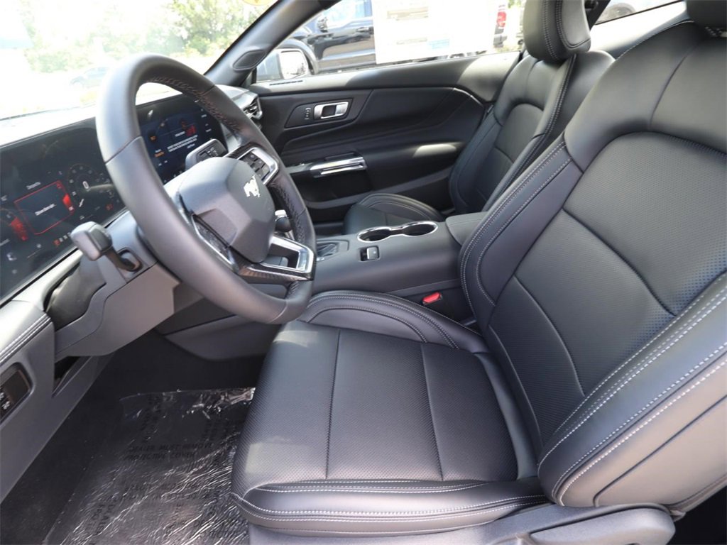 2025 Ford Mustang EcoBoost Premium photo 2