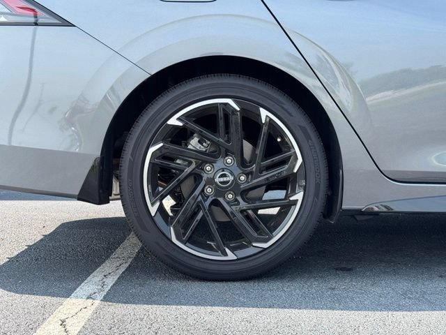 2026 Nissan Sentra SR - Photo 14