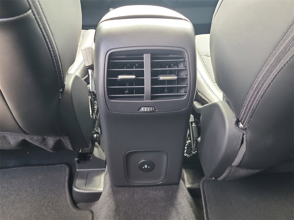 2025 Ford Escape Plug-In Hybrid photo 11