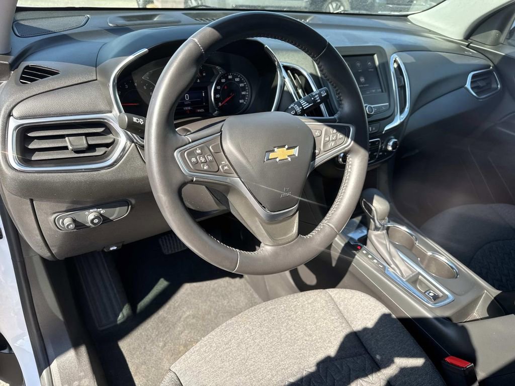 2022 Chevrolet Equinox LT photo 16