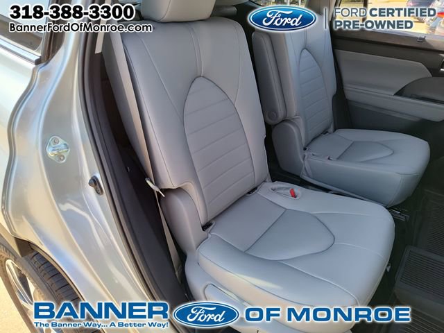 2024 Toyota Highlander LE photo 21