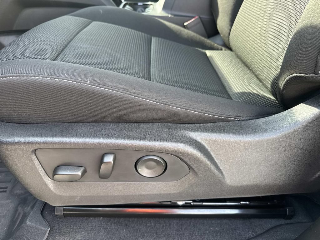 2026 Chevrolet Colorado LT - Photo 18