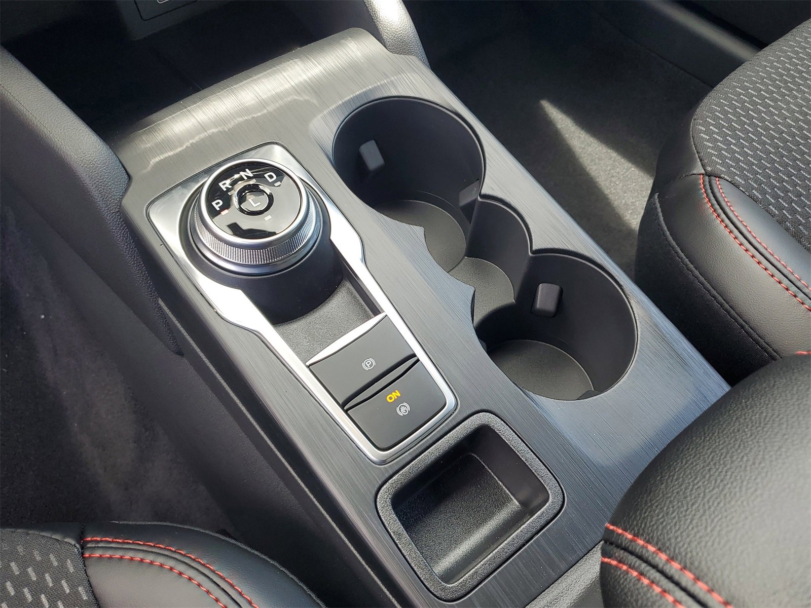 2025 Ford Escape ST-Line photo 26