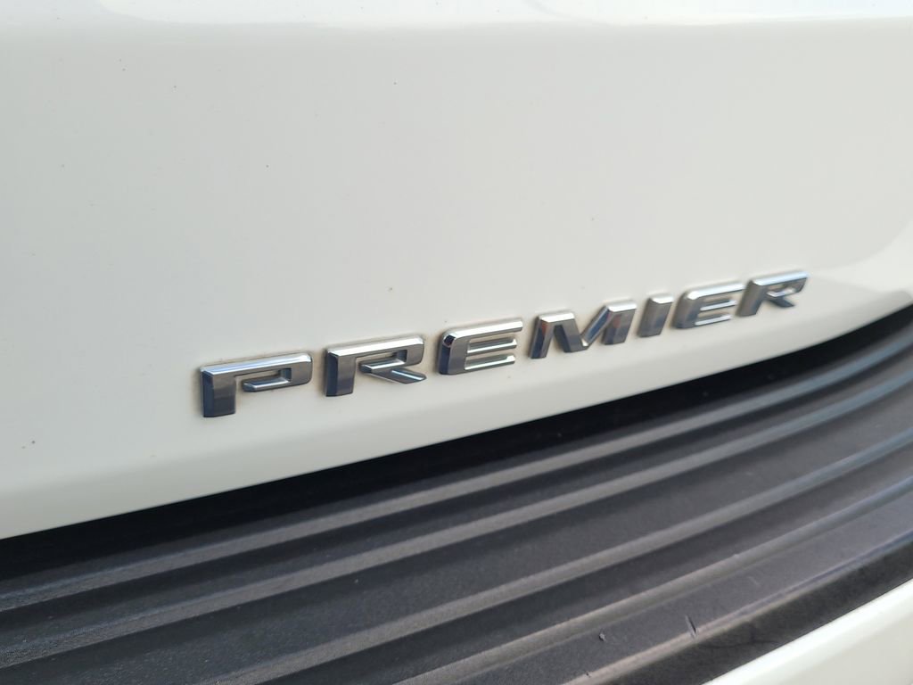 2021 Chevrolet Suburban Premier photo 6