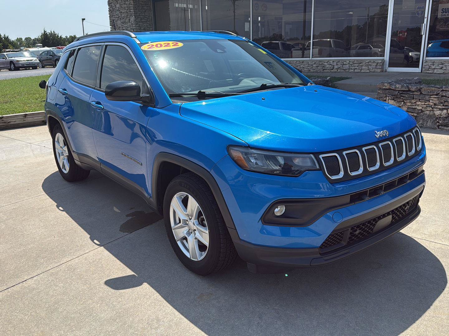 Used 2022 Jeep Compass Latitude with VIN 3C4NJCBB3NT103412 for sale in Chanute, KS