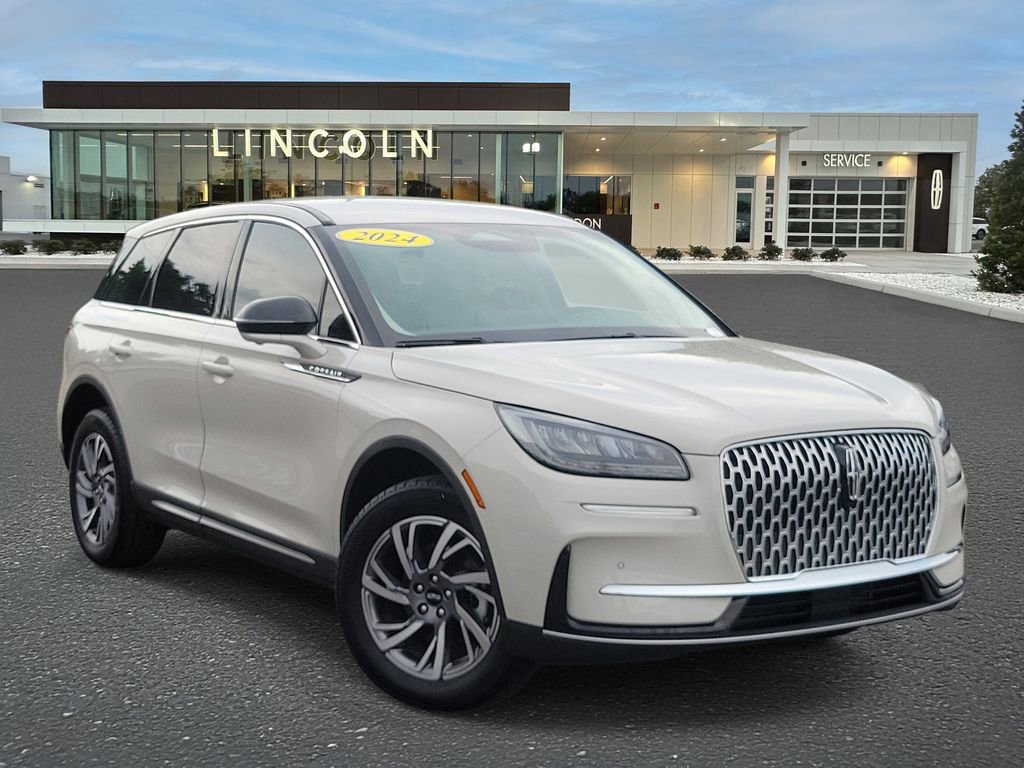 2024 Lincoln Corsair Premiere FWD's photo