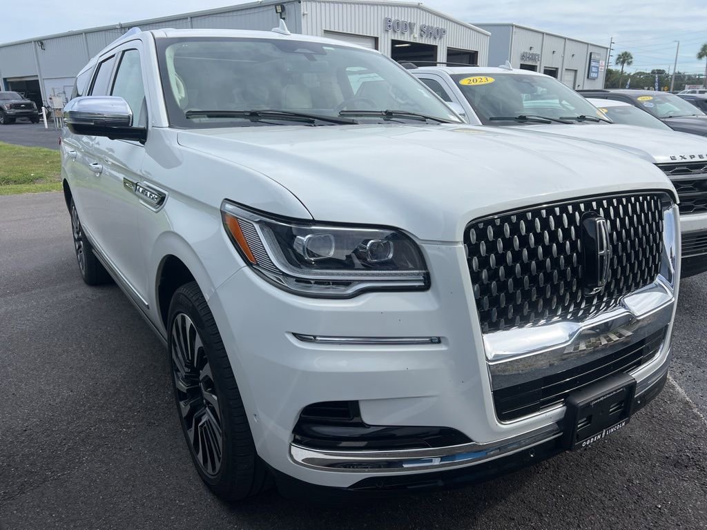 2023 Lincoln Navigator Black Label L 4WD's photo