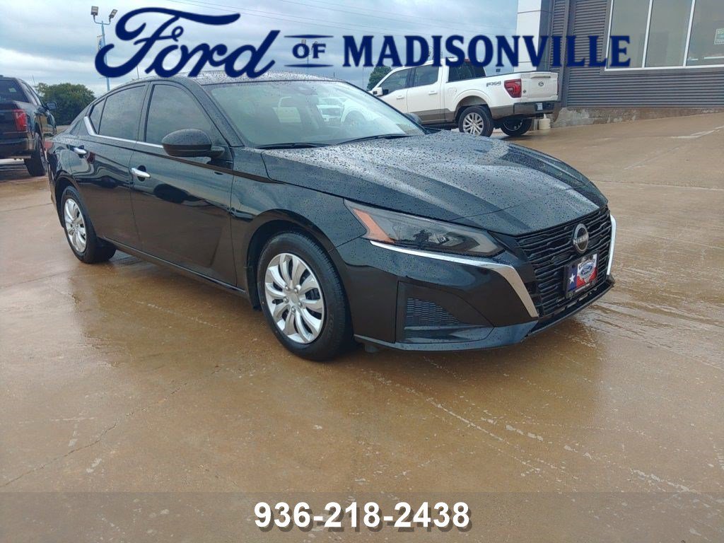 2024 Nissan Altima 2.5 S's photo