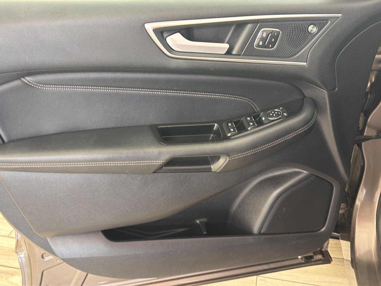2019 Ford Edge Titanium - Photo 7