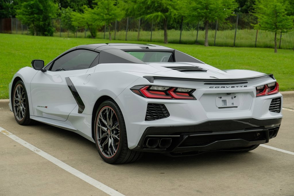 2024 Chevrolet Corvette 2LT photo 18