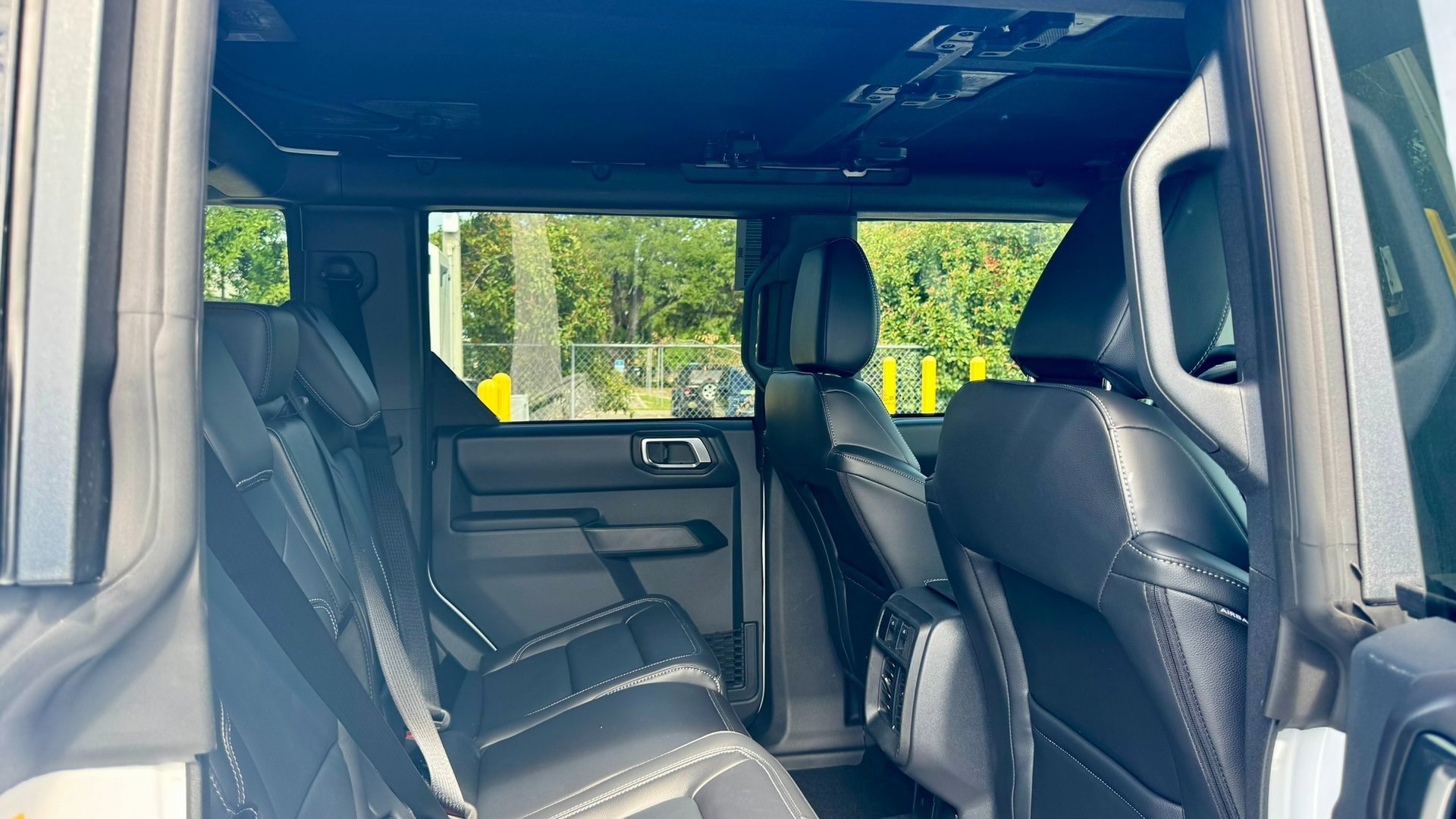 2025 Ford Bronco Outer Banks photo 6