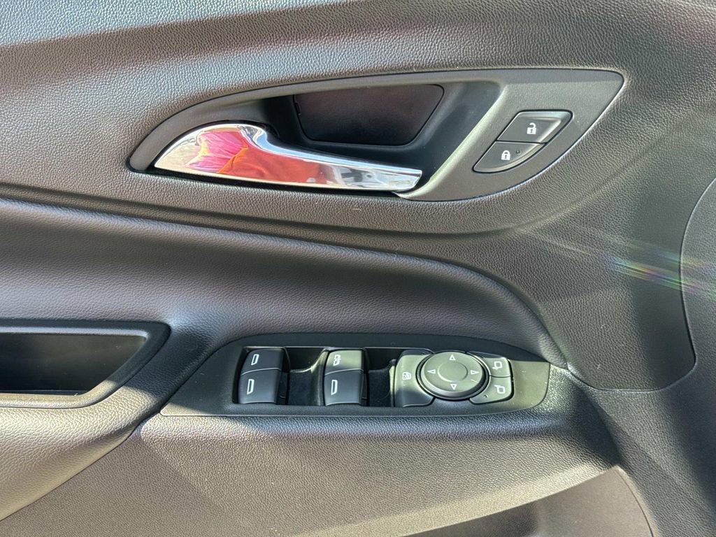 2022 Chevrolet Equinox LT photo 18
