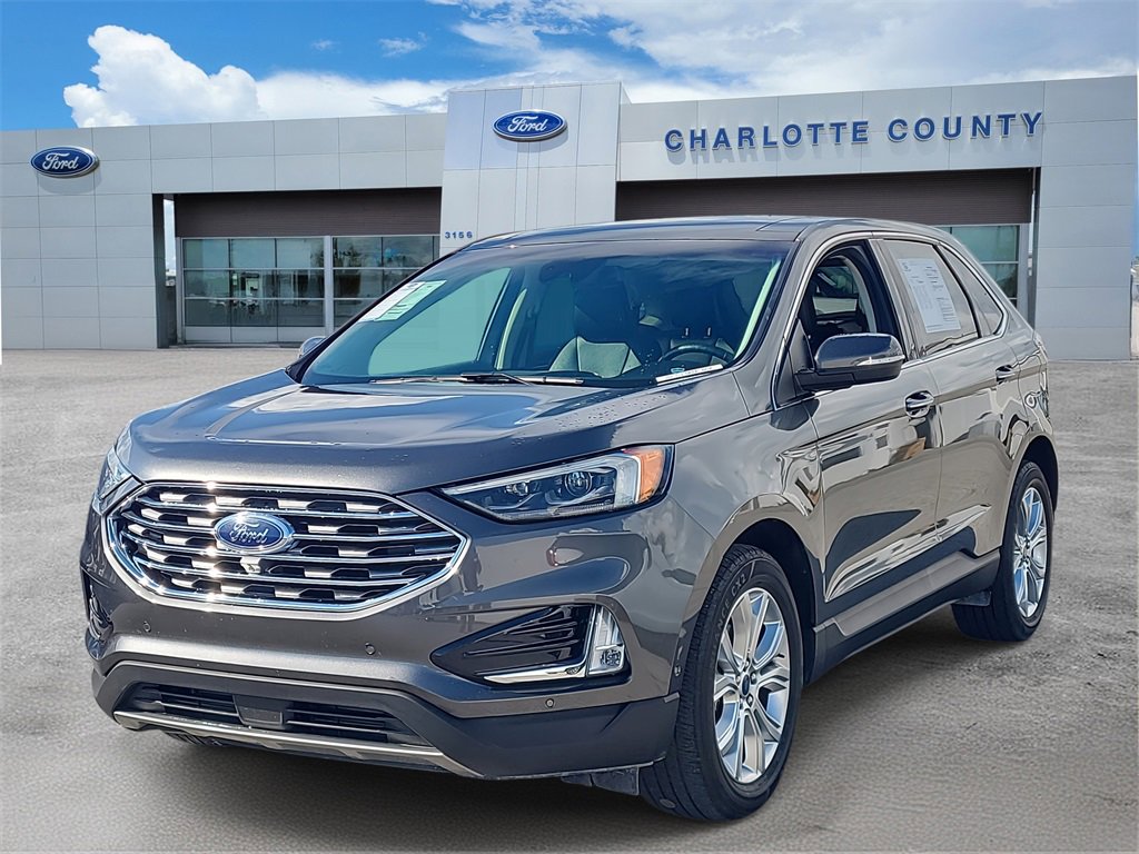 2020 Ford Edge Titanium photo 2
