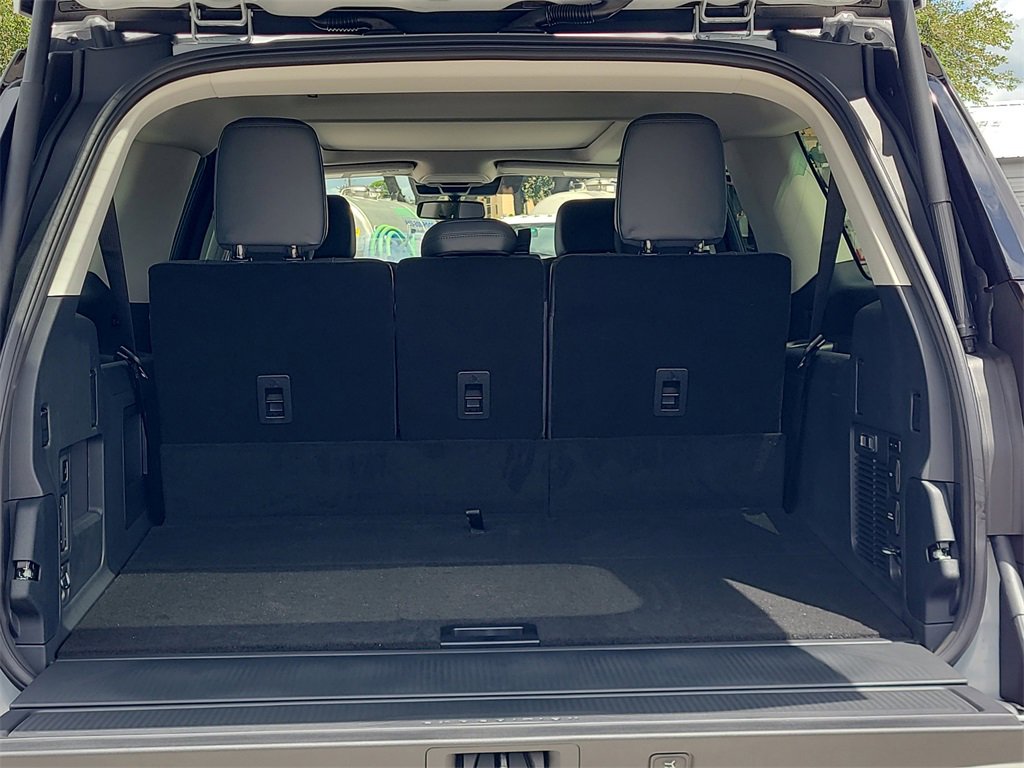 2025 Ford Expedition MAX photo 8