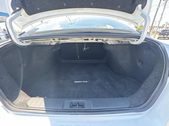 2023 Nissan Sentra SV photo 8