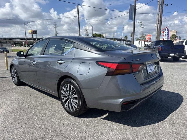 2023 Nissan Altima 2.5 SV photo 7