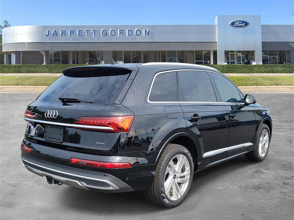 2021 Audi Q7 45 Premium photo 3