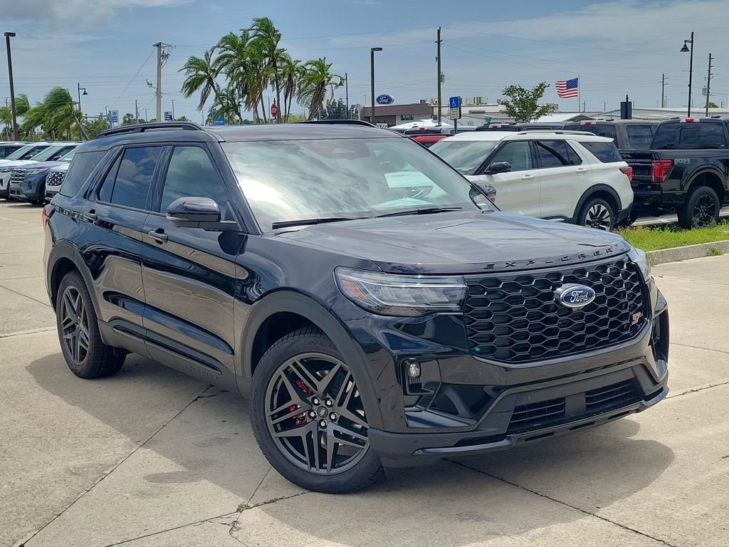 2026 Ford Explorer ST 4WD's photo