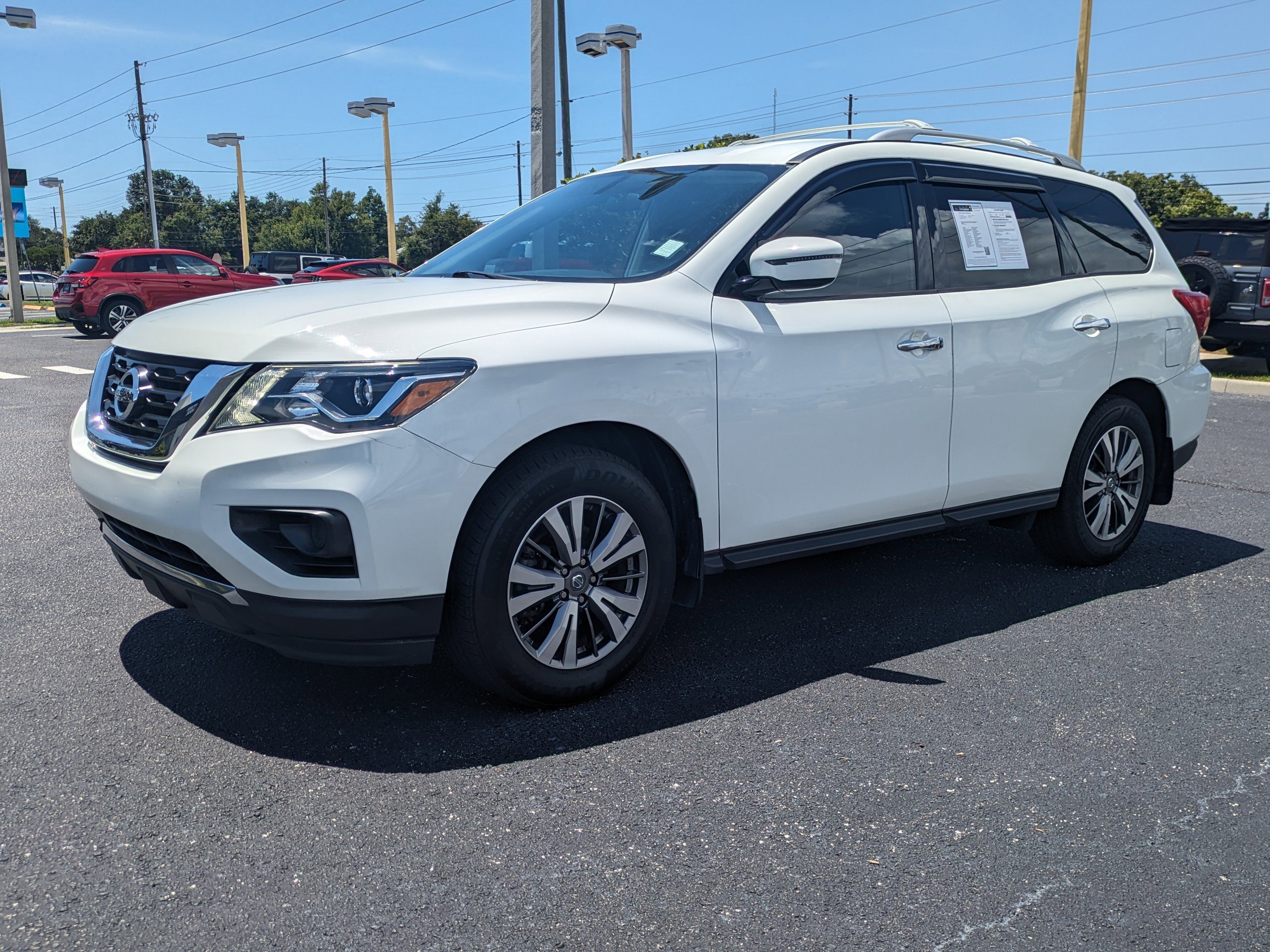 Used 2019 Nissan Pathfinder S with VIN 5N1DR2MN1KC638893 for sale in Seminole, FL