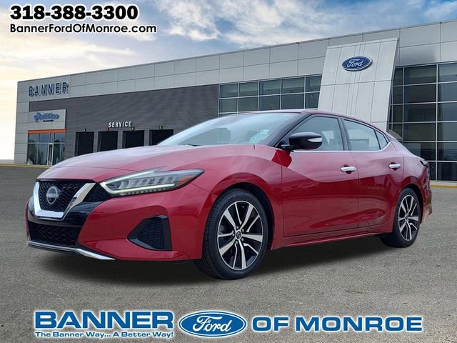 2023 Nissan Maxima SV's photo