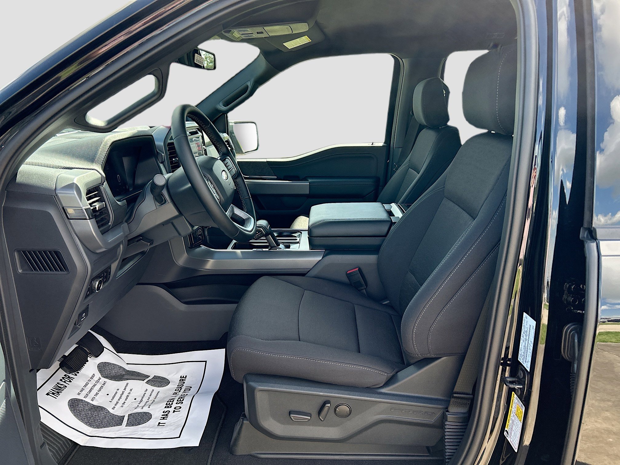2025 Ford F-150 XLT photo 15