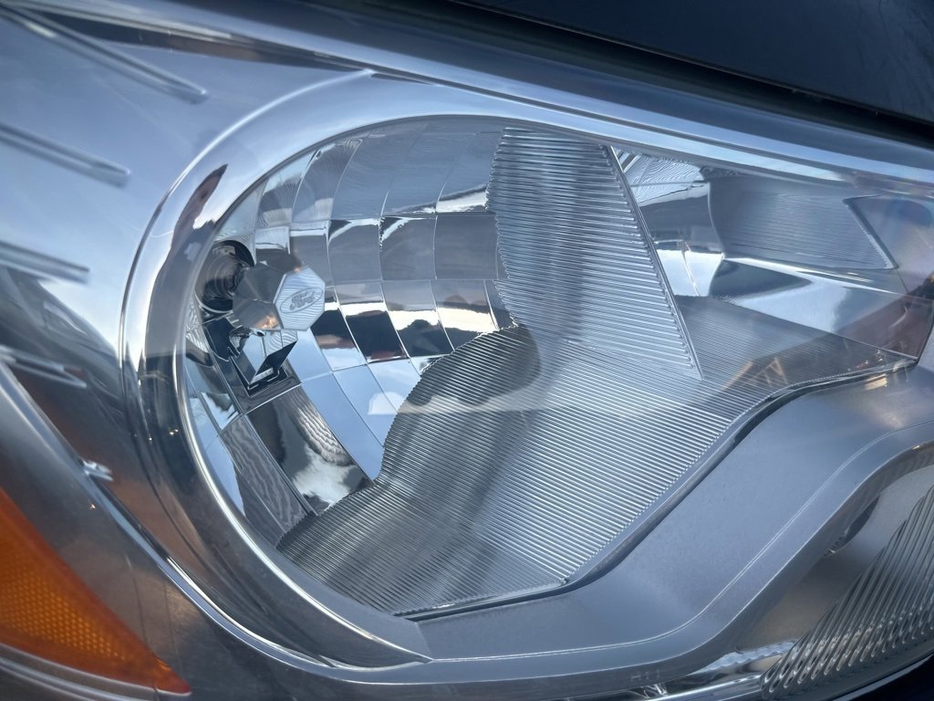 2015 Ford Transit XLT photo 2