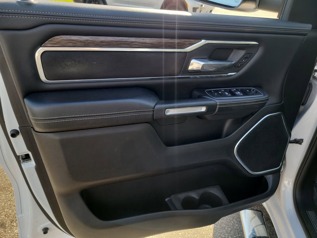 2020 Ram 1500 Laramie photo 12