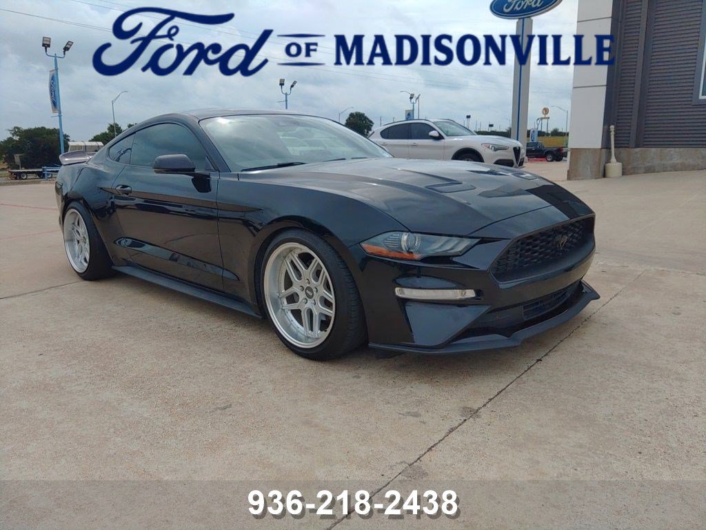 2020 Ford Mustang EcoBoost Coupe Premium's photo